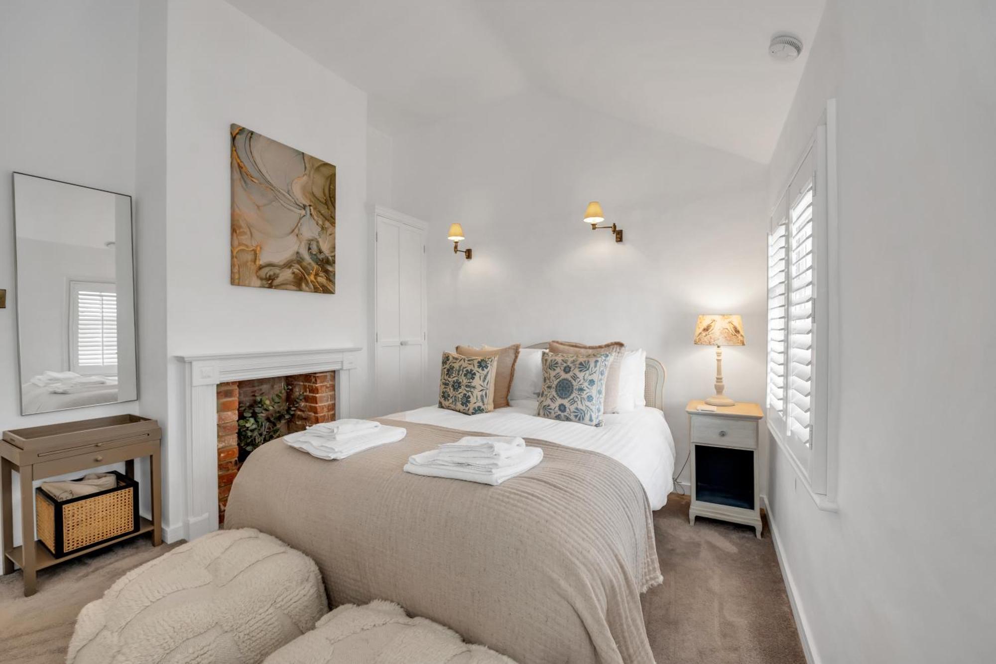 Charming Church Walk, Long Melford - 2 Bedroom Property With Parking Екстериор снимка